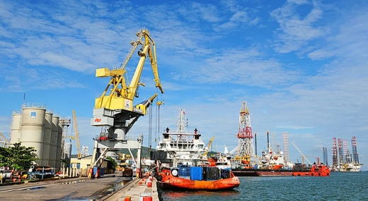 day manh cung ung dich vu ngoai nganh