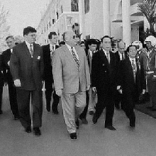 Kỳ XIX: Mở rộng hợp tác, hỗ trợ phát triển