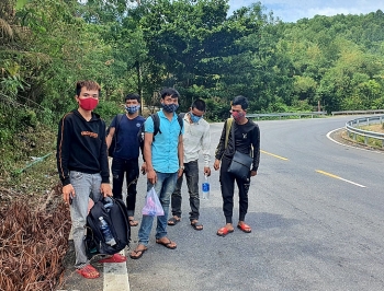 Lao động tha hương nơi tâm dịch