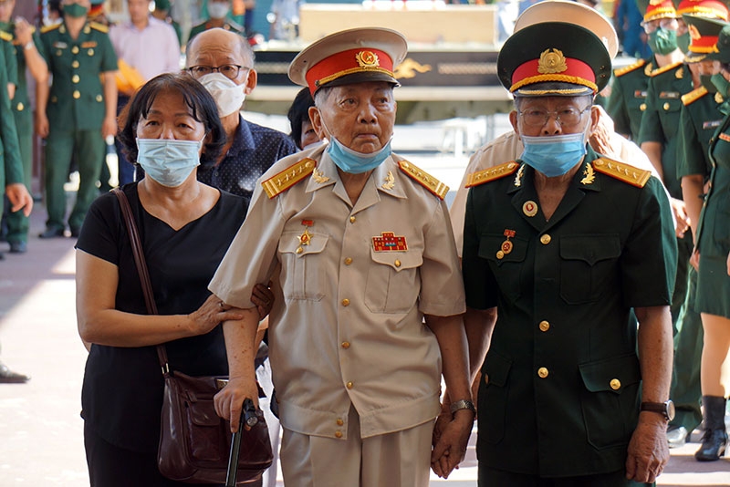 Người anh hùng đến từ xứ sở thần thoại