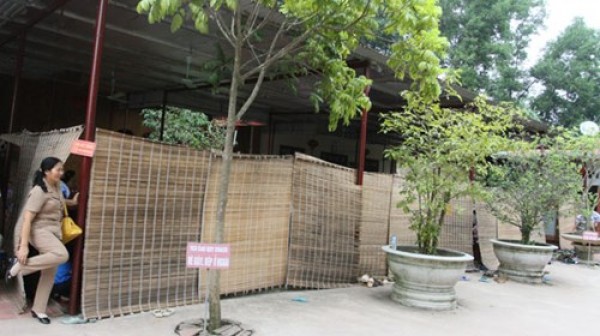 Cận cảnh "mát-xa chữa bách bệnh" của "cô" Phú Thái Nguyên can canh mat xa chua bach benh cua co phu thai nguyen