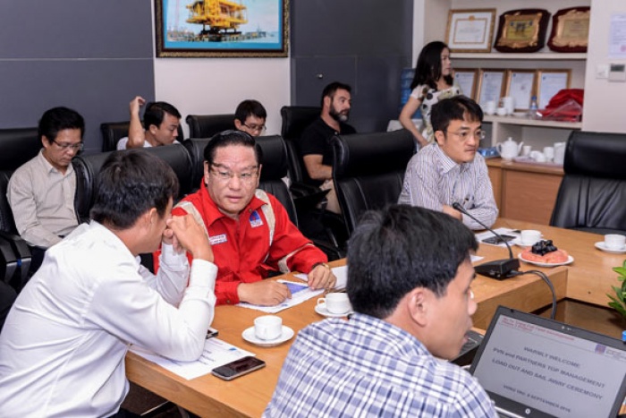 ha thuy thanh cong gian bom ep khi pip va khoi nha o tren bien du an phat trien toan mo su tu trang giai doan 1