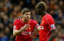 ghi ban lien tuc balotelli cho rang minh tren co cr7