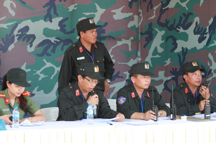 chum anh dien tap chong khung bo tai nha may loc dau dung quat