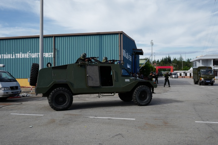 chum anh dien tap chong khung bo tai nha may loc dau dung quat