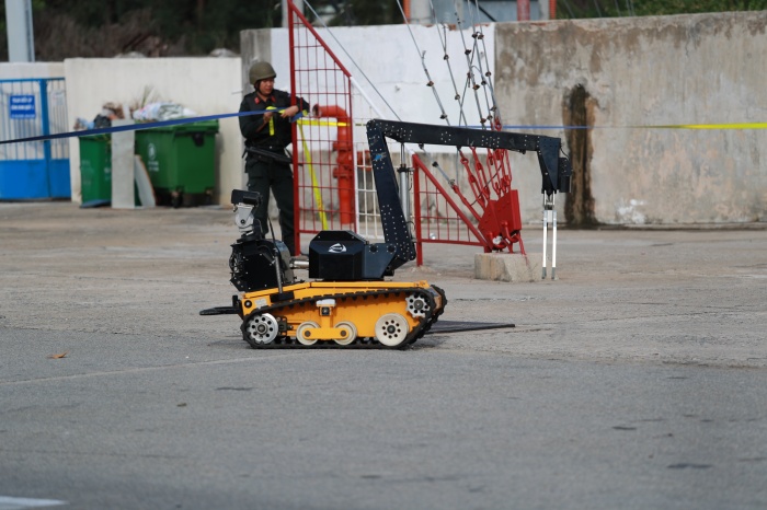 chum anh dien tap chong khung bo tai nha may loc dau dung quat