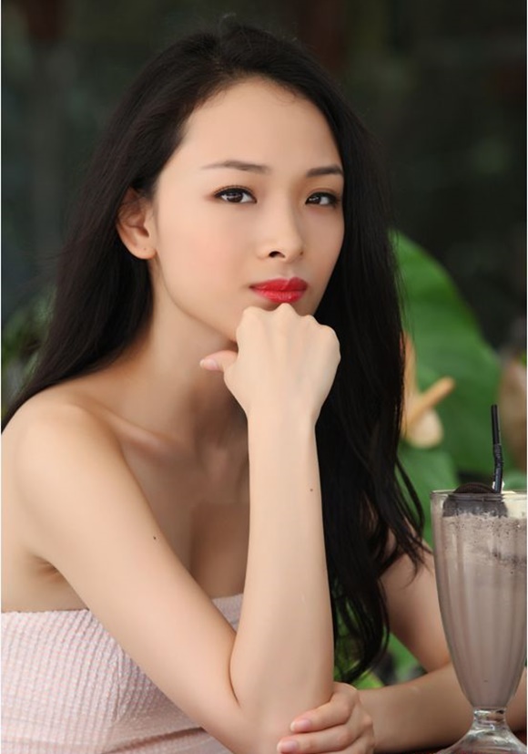 vo dai gia bi to co hop dong tinh ai voi hoa hau su cam lang don dau