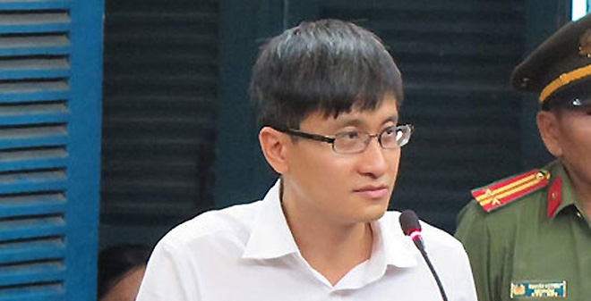 vo dai gia bi to co hop dong tinh ai voi hoa hau su cam lang don dau
