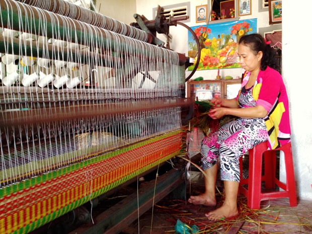 Xót xa nghề dệt chiếu!