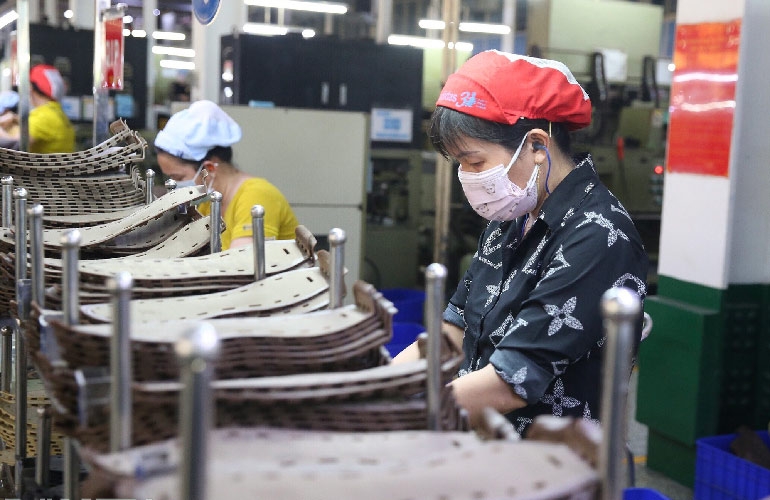 Đề xuất tăng giờ làm thêm theo hướng vượt quy định