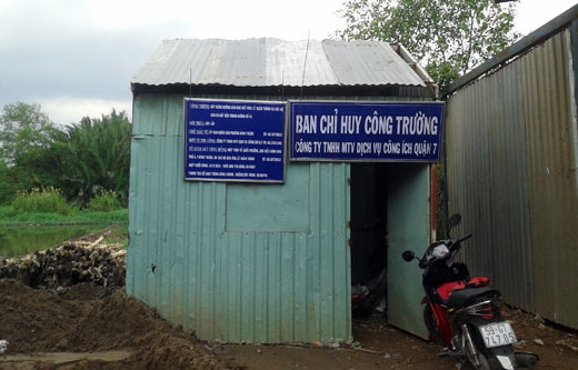 Cưỡng chế dân lấn rạch để làm đường cho “đại gia”