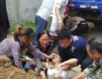 Cô gái bị chôn sống vì tranh chấp đất đai
