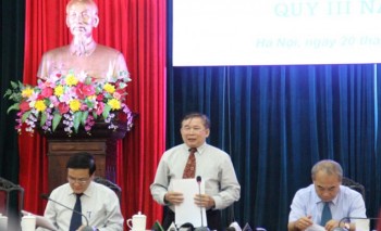 Vì sao chưa giải quyết được nạn lạm thu?