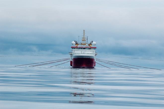 shearwater geoservices nhan duoc 02 hop dong khao sat dia chan moi