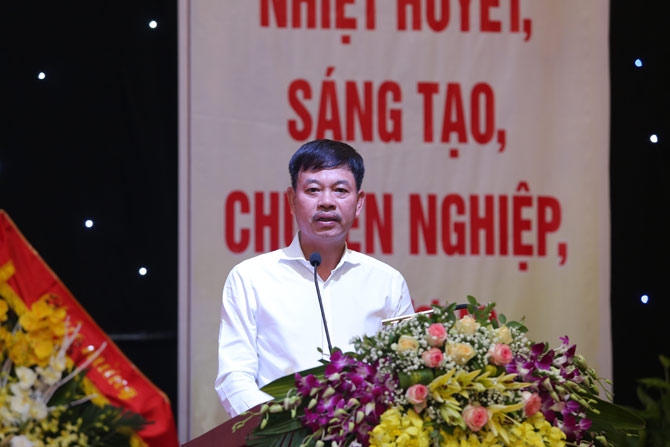 de lao dong nu dau khi phat huy tai nang va cong hien
