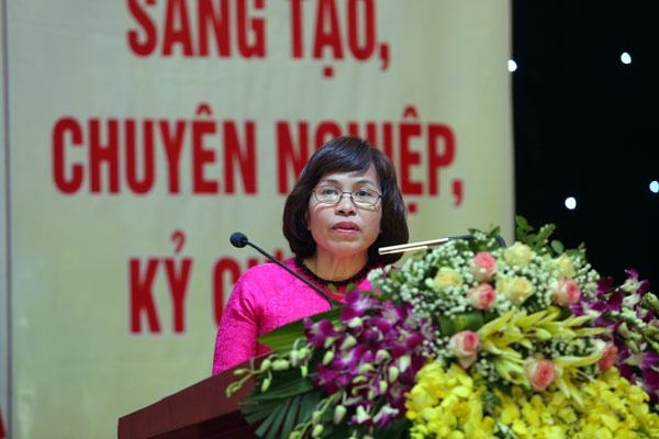 de lao dong nu dau khi phat huy tai nang va cong hien