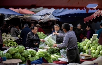 Kinh tế Trung Quốc liên tiếp chịu đòn giáng chỉ trong vài ngày