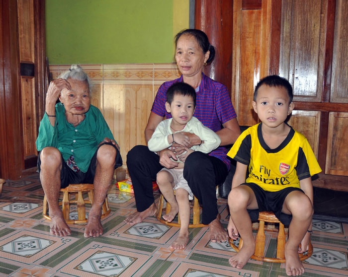 my nhan tram tuoi xu nui