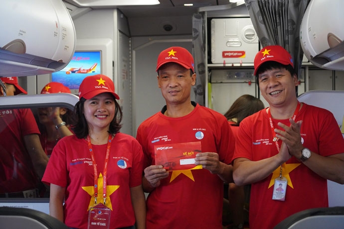 tau bay vietjet bat dau hanh trinh toi yeu to quoc toi