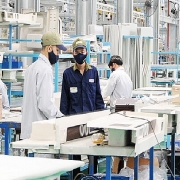 Phục hồi kinh tế - Cần một chương trình tổng thể với quy mô đủ lớn