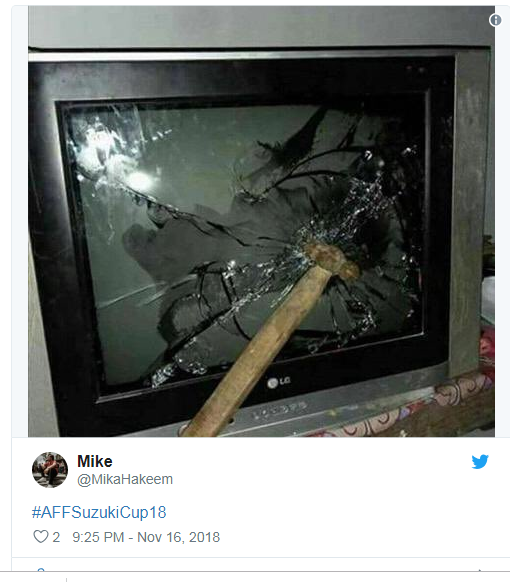 Cổ động viên Malaysia phẫn nộ sau trận thua Việt Nam co dong vien malaysia phan no sau tran thua viet nam