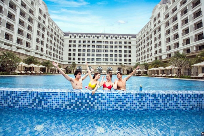 Ưu đãi siêu đỉnh mua vé vui chơi tặng phòng khách sạn “Wonder Combo”