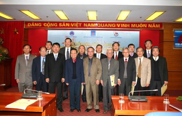 ra mat bao nang luong moi va phat dong cuoc thi cac tac pham bao chi viet ve nganh dau khi vn