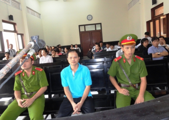 nguoi dung ke sai trong vu an con ruoi