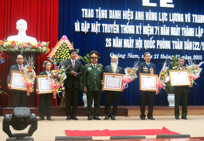 10 su kien noi bat ngay 2112 364071