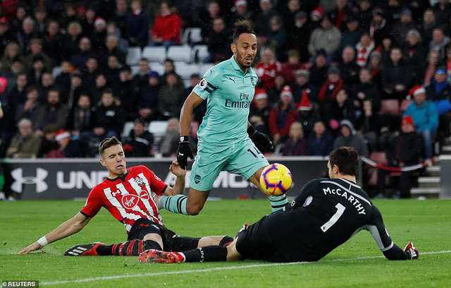 sau hai tran thua lieu arsenal co the dung day