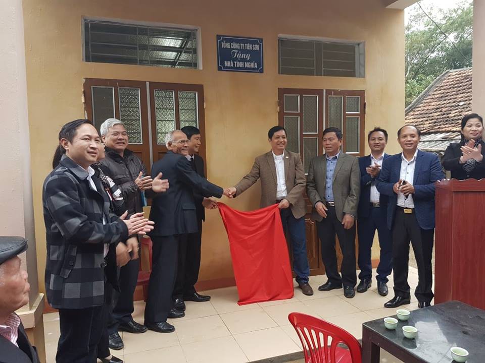 nguoi linh doanh nhan nang long voi nhung canh doi khon kho