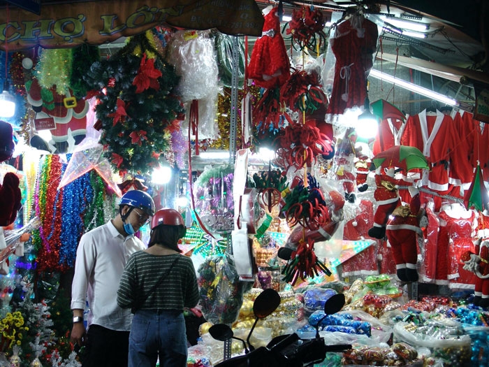 tp hcm ron rang khong khi don noel