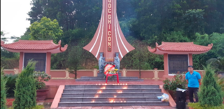 Những ngôi mộ 