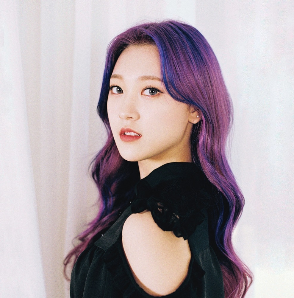 Đọ sắc dàn nữ idol K-pop trong màu tóc tím 