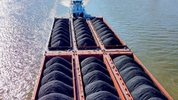 Lượng than Trung Quốc nhập khẩu từ Nga tăng lên mức cao nhất trong 5 năm qua