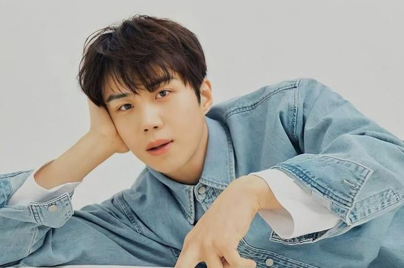 Netizen phản ứng ra sao khi Dispatch bất ngờ 