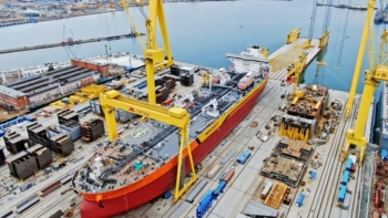 Rosneft tham gia vận chuyển dầu trước lệnh cấm vận của EU