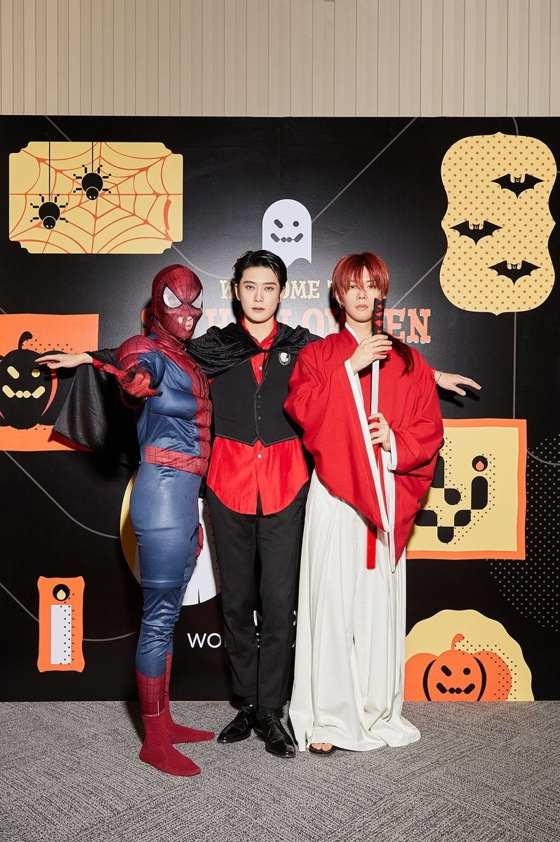 Các nghệ sĩ hàng đầu SM Entertainment tưng bừng dự tiệc Halloween 2021