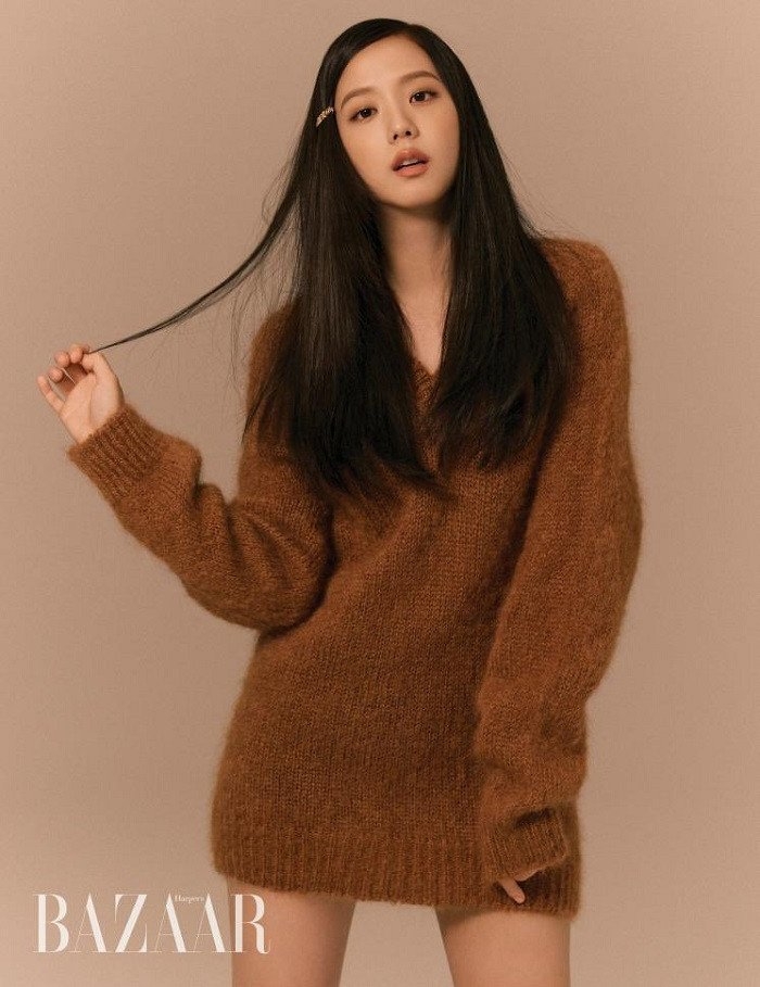 Sao Hàn ngày 13/11: Cặp đôi “Snowdrop” Jisoo và Jung Hae In tình tứ trên tạp chí Happer’s Bazaar