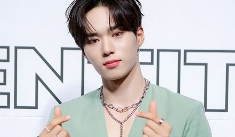 Sao Hàn ngày 16/11: Cặp nam thần Lee Dong Wook và Wi Ha Joon tung poster bí ẩn cho bộ phim mới Sao Hàn ngày 16/11: Cặp nam thần Lee Dong Wook và Wi Ha Joon tung poster bí ẩn cho bộ phim mới