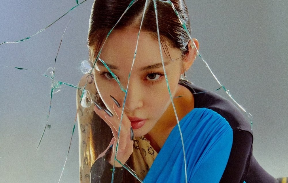 Sao Hàn ngày 19/11: Ngỡ ngàng vẻ đẹp ngọt ngào của Han So Hee trong bộ trang sức 20.000 đồng