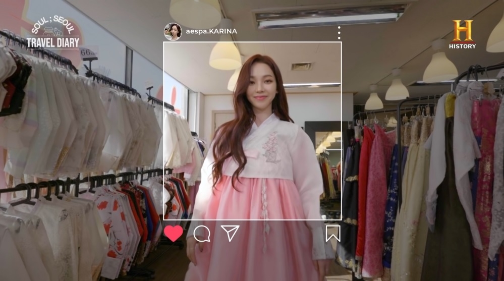 Sao Hàn ngày 24/11: Mê mẩn vẻ đẹp nhẹ nhàng của Karina (aespa) trong bộ Hanbok truyền thống Sao Hàn ngày 24/11: Mê mẩn vẻ đẹp nhẹ nhàng của Karina (aespa) trong bộ Hanbok truyền thống