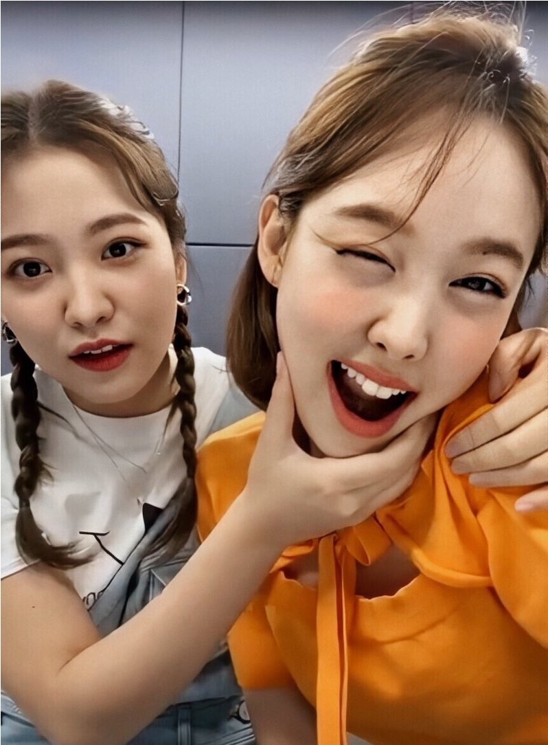 Điểm danh 6 cặp bạn thân đáng ngưỡng mộ nhất trong giới K-pop