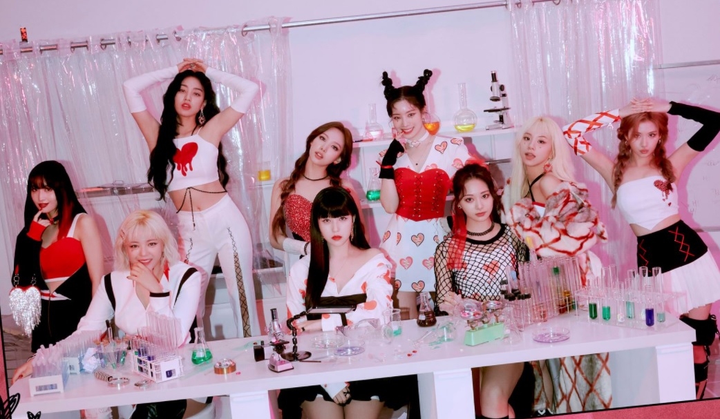 Sao Hàn ngày 2/12: TWICE trở thành nhóm nhạc nữ có visual đỉnh nhất do người hâm mộ bình chọn