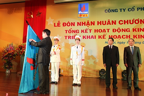 Công ty cổ phần PVI đón nhận Huân chương Độc lập hạng Ba