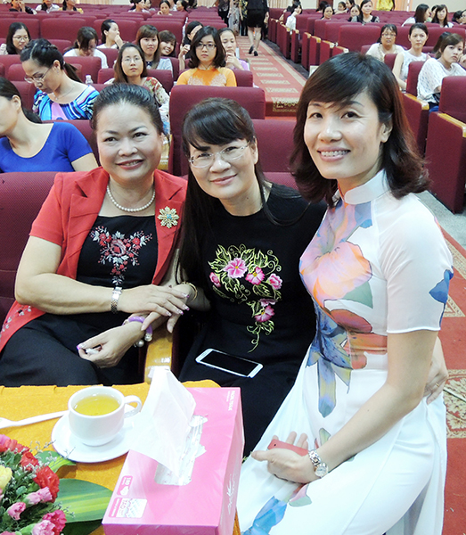 Kéo thả ảnh vào nội dung biên tập