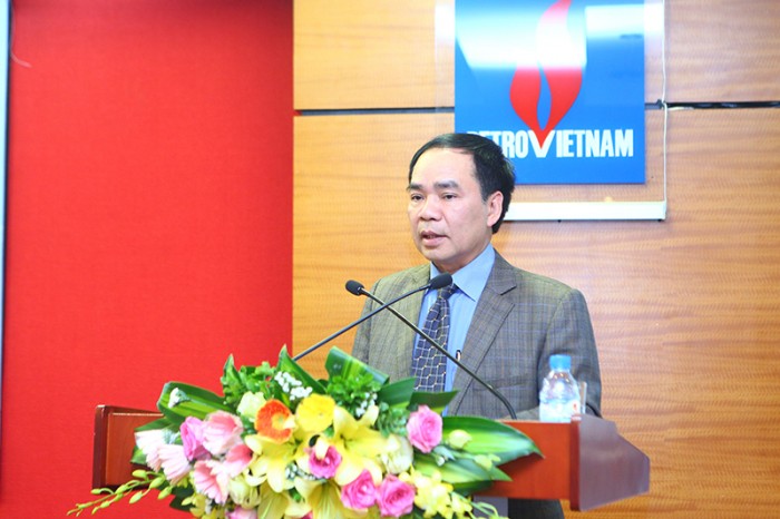 tim kiem cac giai phap ung pho voi gia dau suy giam