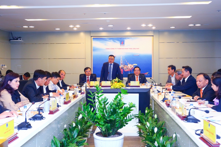 chu tich hdtv pvn tran sy thanh lam viec voi pvep