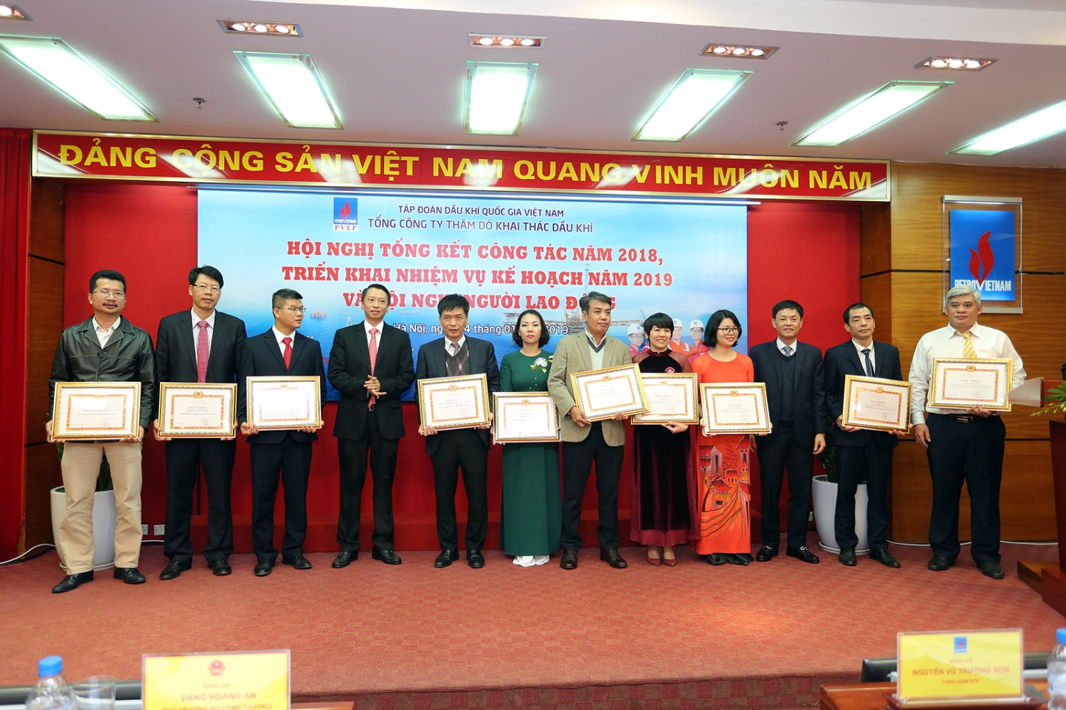 pvep dat muc tieu khai thac 961 trieu tan quy dau trong nam 2019