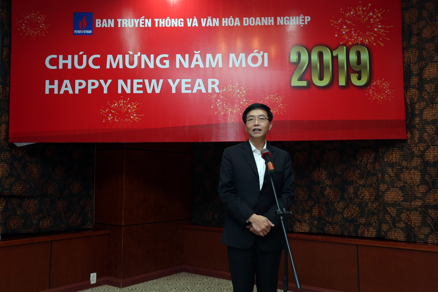 hon 100 nha bao phong vien dong hanh chia se cung pvn